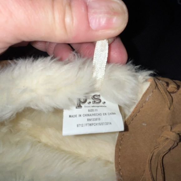 KIDS MOCCASIN SLIPPERS SIZE 11 - Picture 3 of 5